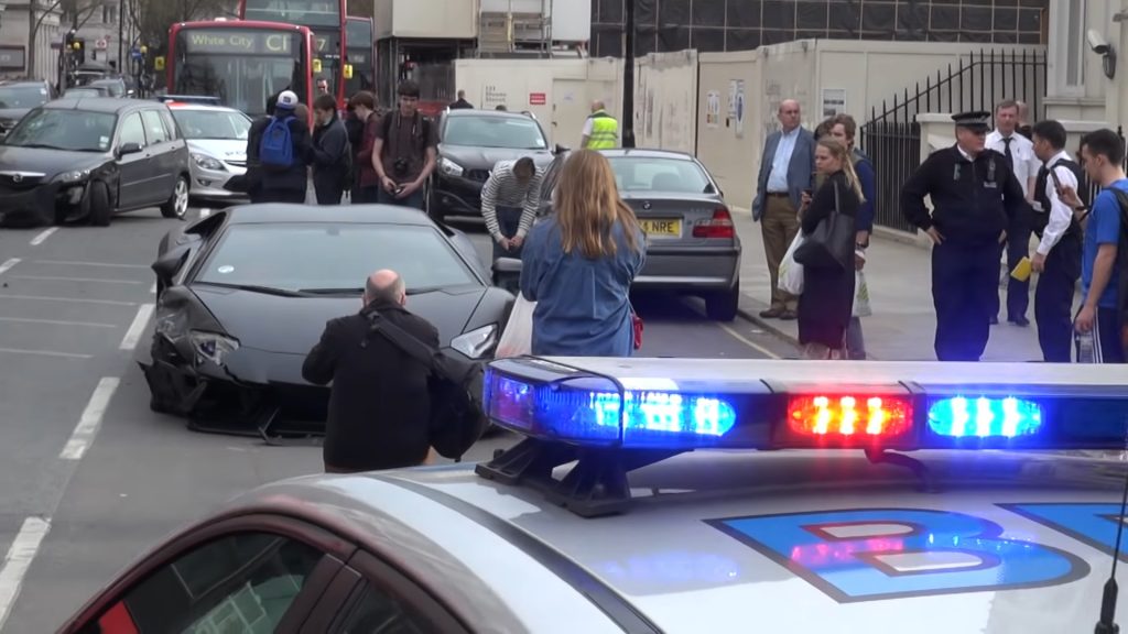  Lamborghini Aventador Smashes Into Parked BMW And Mazda In London