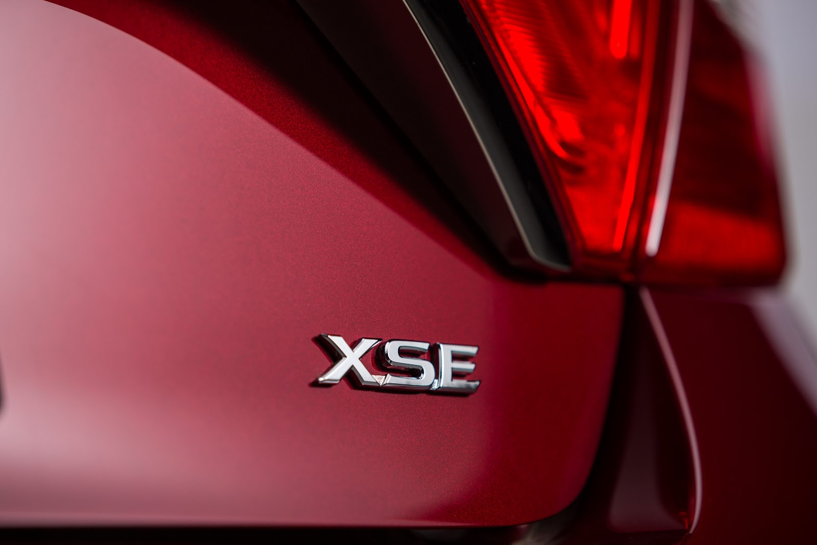 2015 Toyota Camry Facelift: Check it Out in 66 Official Photos | Carscoops