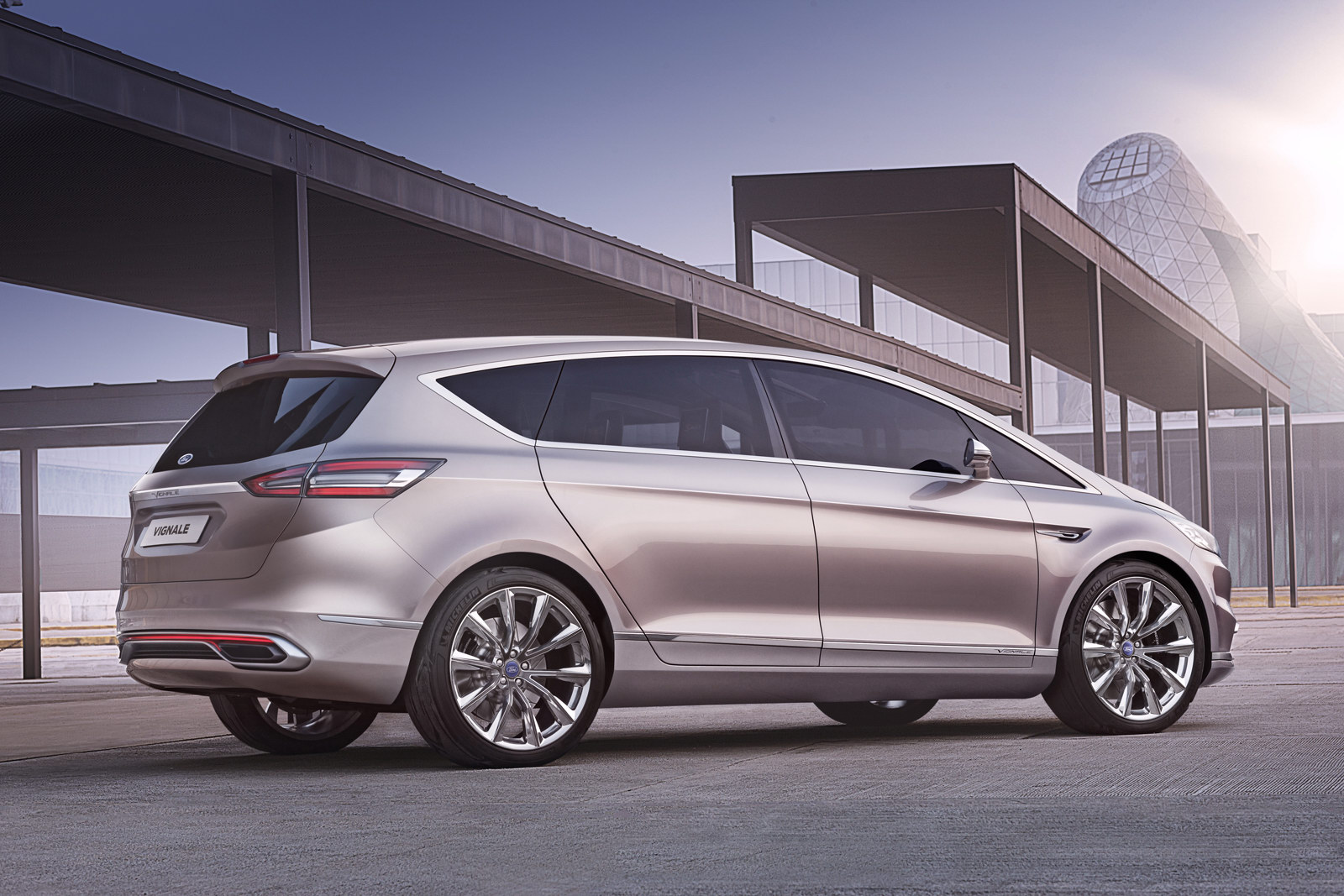 Ford Gives the Vignale Treatment to S-MAX Concept, Arrives in 2015  [w/Videos]