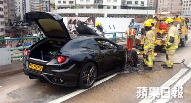  Ferrari FF Burns Up in the Middle of the Road in Hong Kong