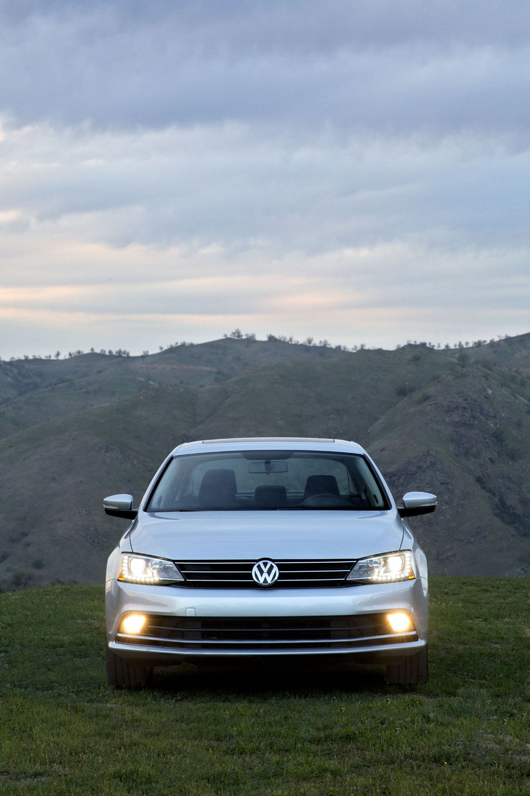 VW Applies Subtle Updates to 2015 Jetta, Gives it New 150HP TDI [33