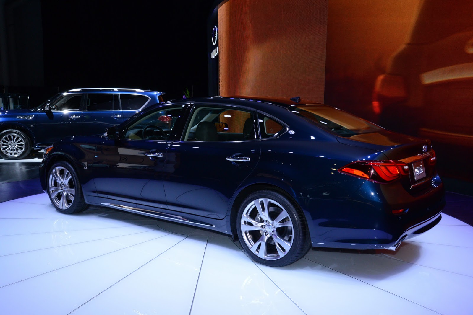 Q70 long infiniti