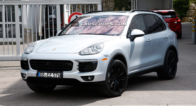  Spied: Porsche Gives 2015 Cayenne a Mid-Cycle Facelift