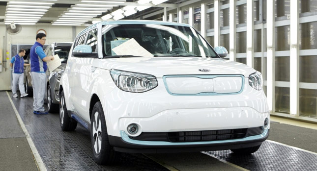  Kia Starts Production of All-Electric Soul in Korea