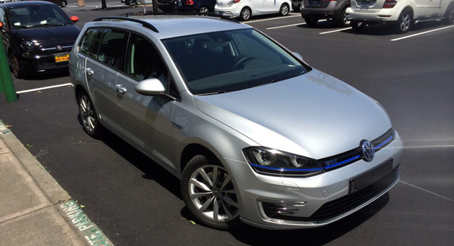  New VW Golf SportWagen GTE Plug-in Hybrid Spotted in San Francisco