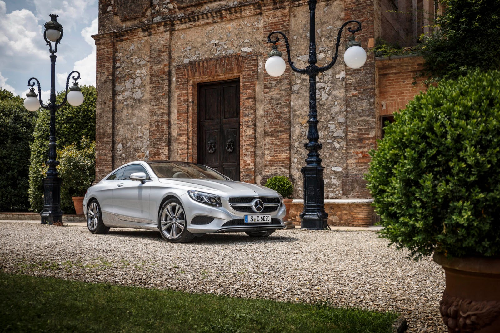 Cls ахмеда на обои. Мерседес s500 купе. Mercedes s-класс w222 / c217 купе 2-дв. Mercedes-Benz s-класс vi (w222, c217) 2013 - 2017 кабриолет. Мерседес s класс купе 2017 года коричневые суппорта