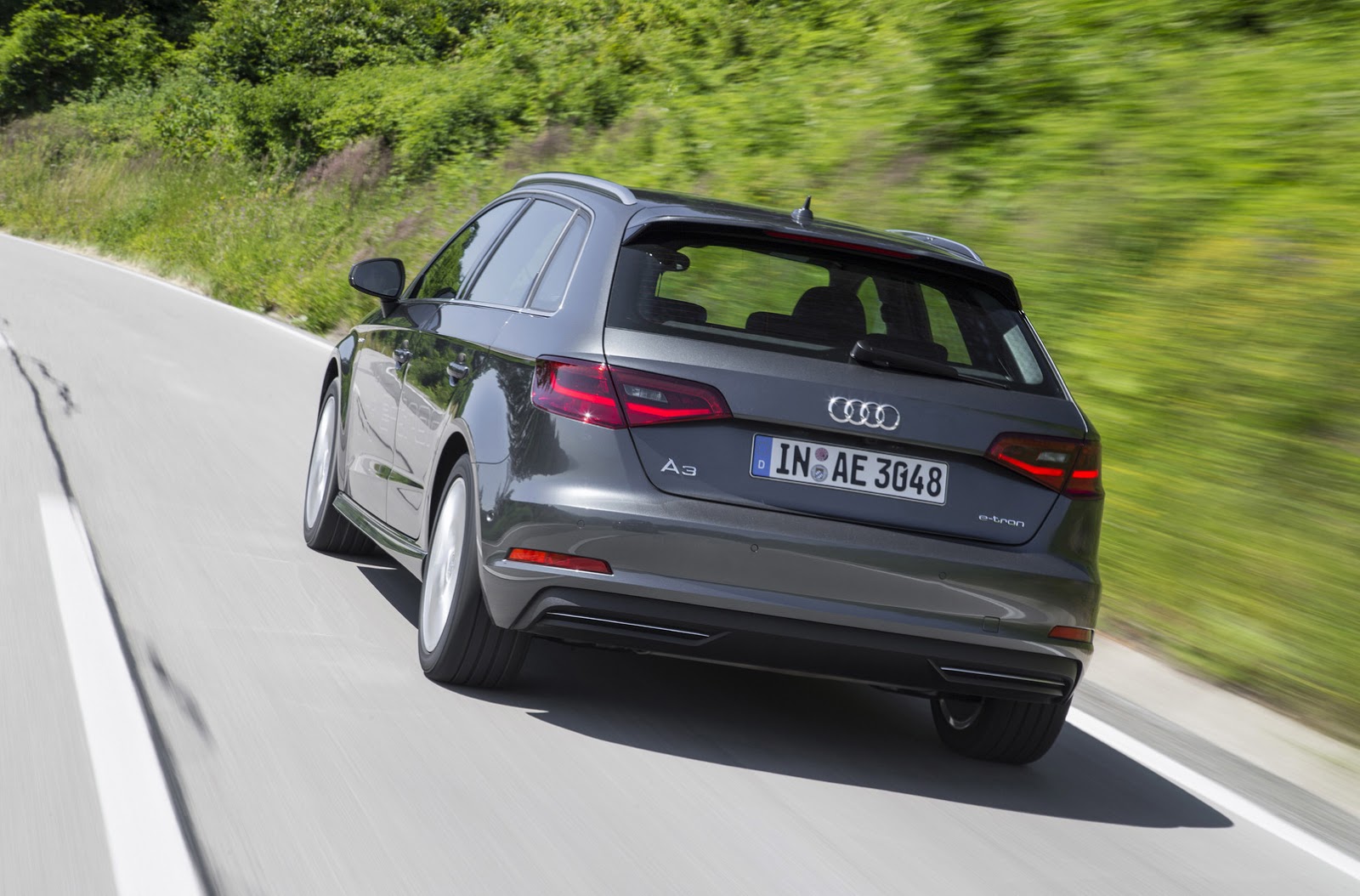 a3-e-tron-3 UK Drops Incentives For Plug-In Hybrid Cars, Reduces Them For EVs