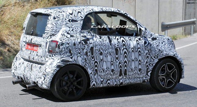  Smart’s New ForTwo Brabus Pocket Rocket Shows Itself in Scoop Shots