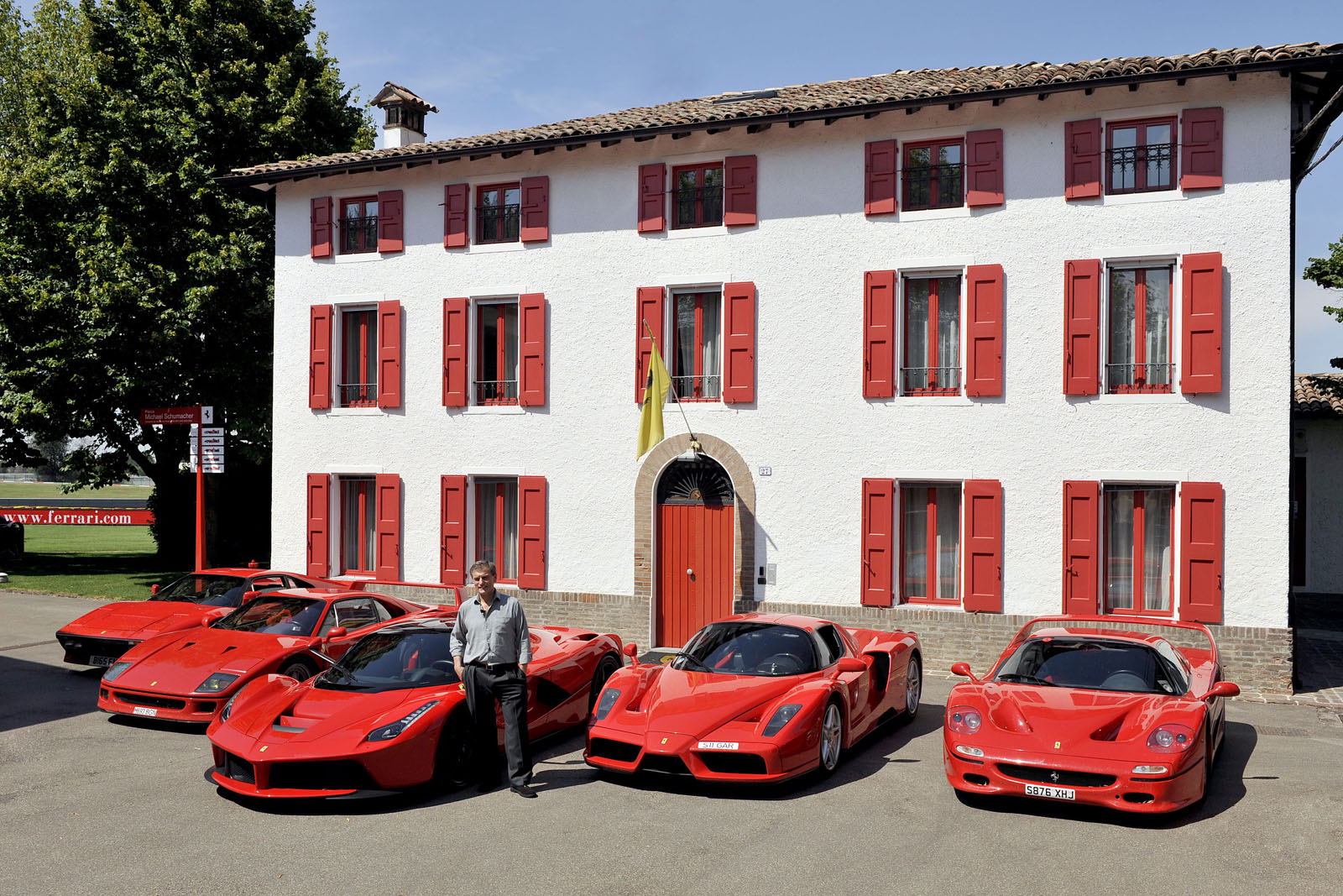 Collector Drives Ferrari 2 Gto F40 F50 And Enzo To Take Delivery Of Laferrari Carscoops