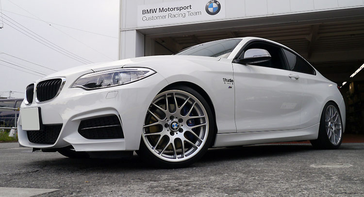  BMW M235i with E46 M3 CSL Wheels Looks Pretty Kewl, Don’t You Think?