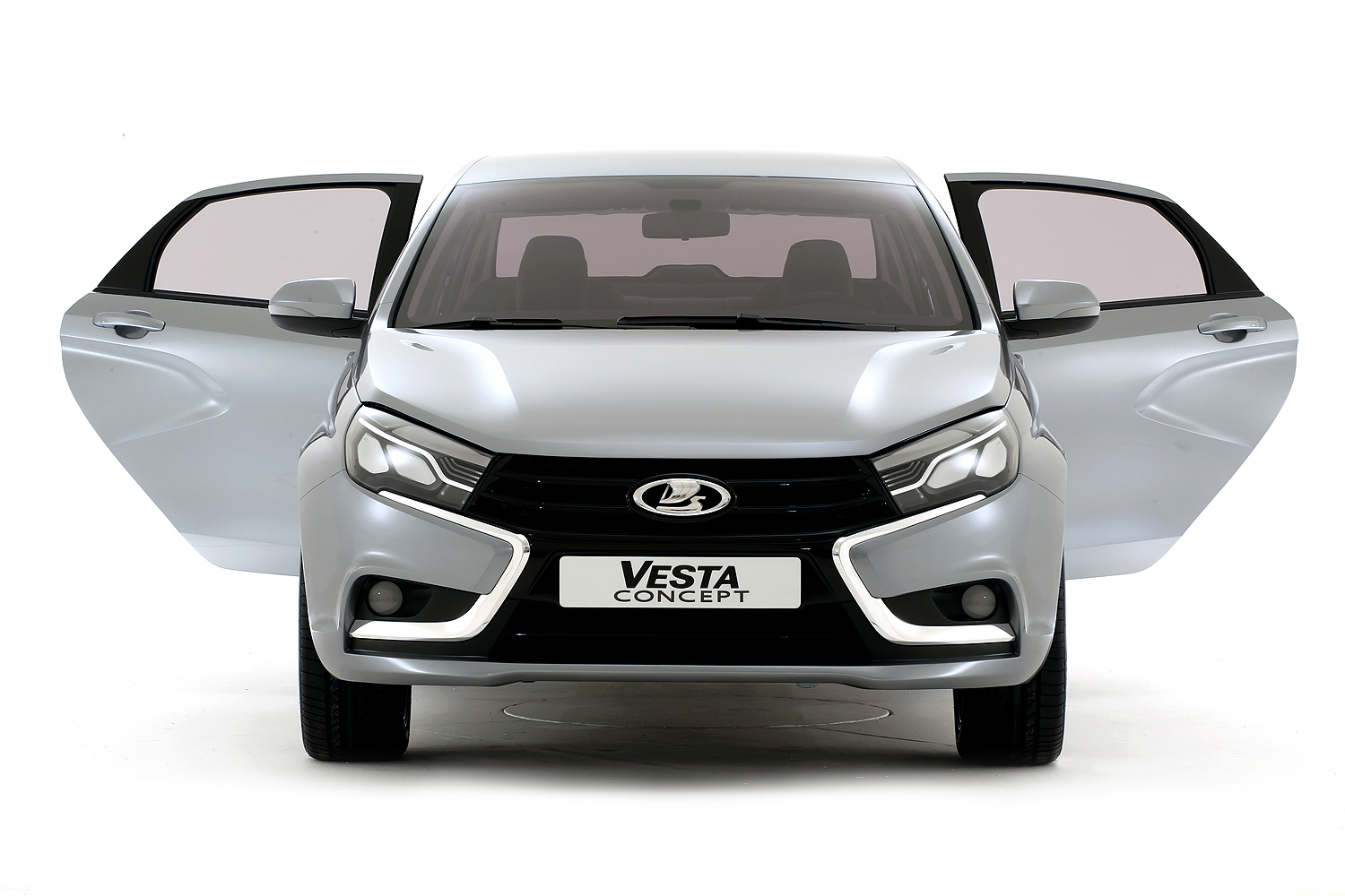 Lada's New Vesta and XRay Concepts in the Flesh from Moscow [45 Pics]