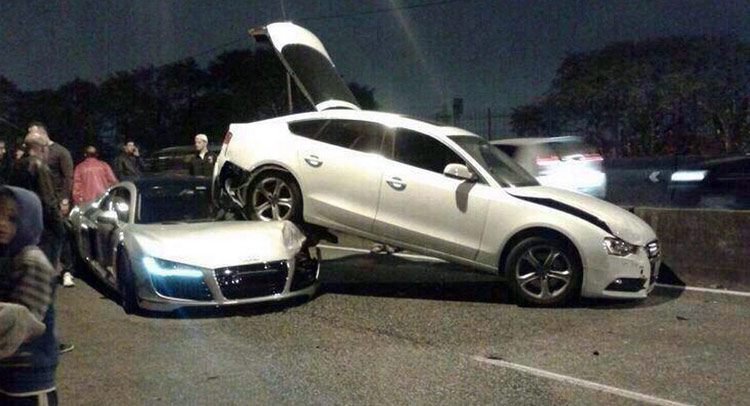  Audi R8 Crash-Plugs Audi A5 Sportback in Brazil [w/Video]