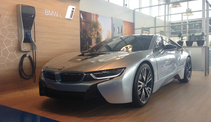  Want a Hollow, Non-Working BMW i8 Display Car for Your Living Room?