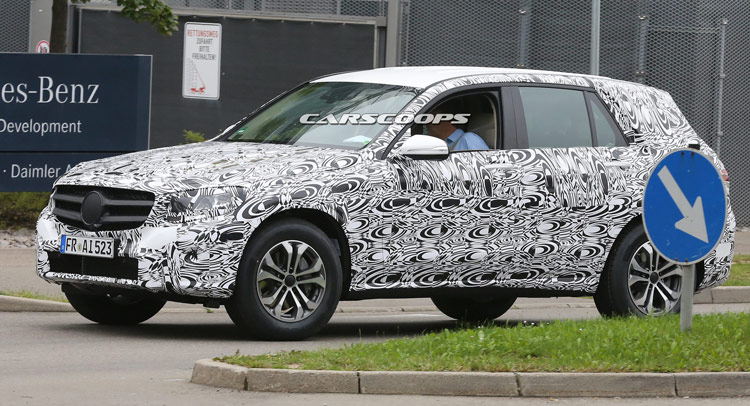  New 2016 Mercedes-Benz GLK Spied Wearing Production Parts