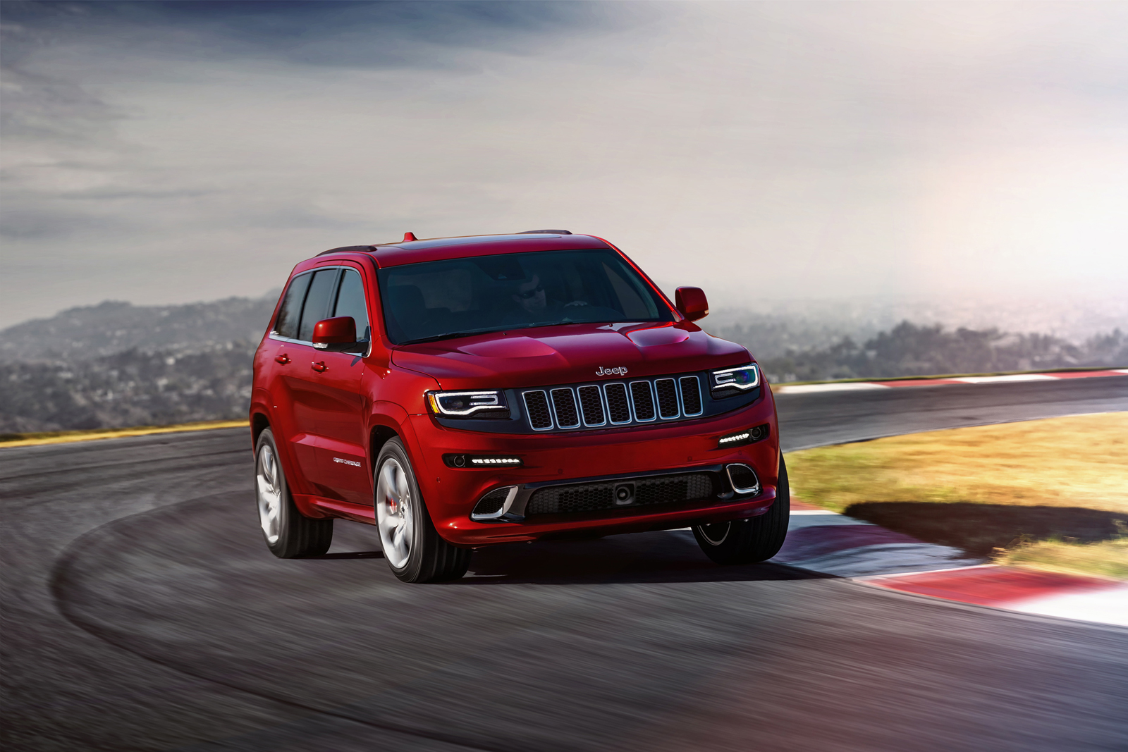 2015 Jeep Grand Cherokee SRT Adds 5HP, Red Vapor Special Edition