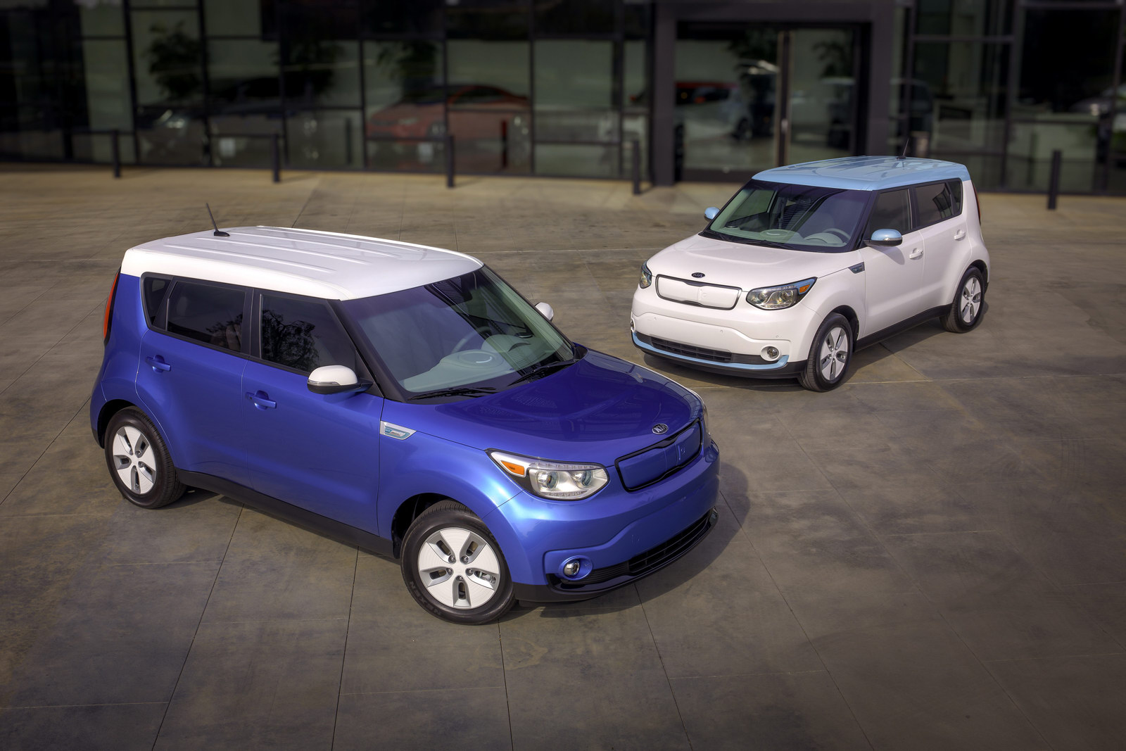 new-electric-2015-kia-soul-from-33-700-sans-7-500-tax-rebate-carscoops