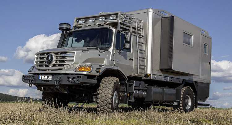  Mercedes’ Off-Road Zetros Truck Carries a Luxury Apartment on its Back