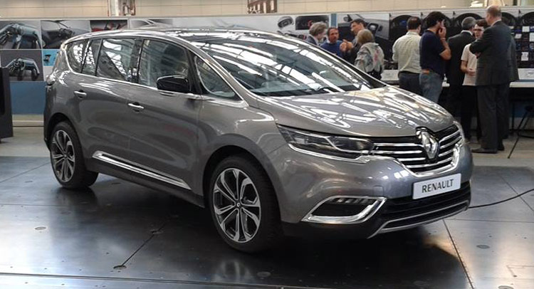  Live Photos of Renault’s Stylish New Espace