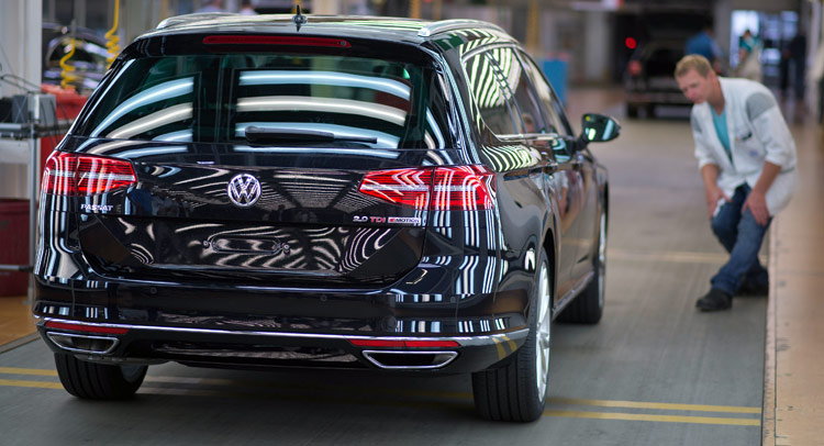  VW Confirms New Passat Alltrack for Next Year