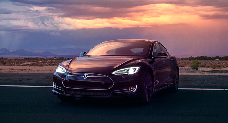  Tesla Could Sell 50,000th Model S by end of October