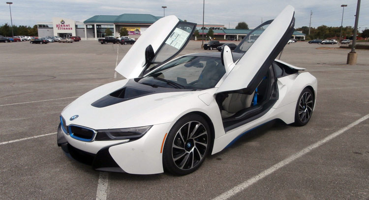  Want a BMW i8 Now? Greedy eBay Sellers Mark Up Prices from $60,000 to Over $116,000!