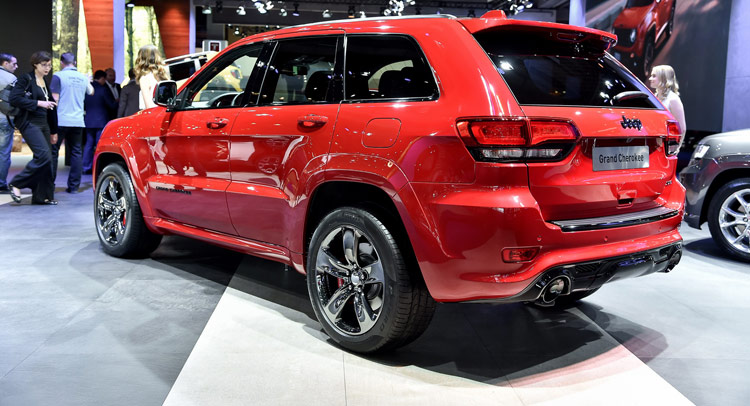  Jeep Entices Europeans with New Grand Cherokee SRT Red Vapor Special