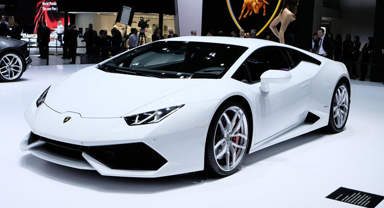  Lamborghini Sold 3,000 Huracán Sports Cars in Just 10 Months
