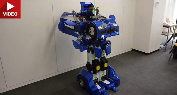  Japan Builds a Working Transformers Robot That Turns Into a Car