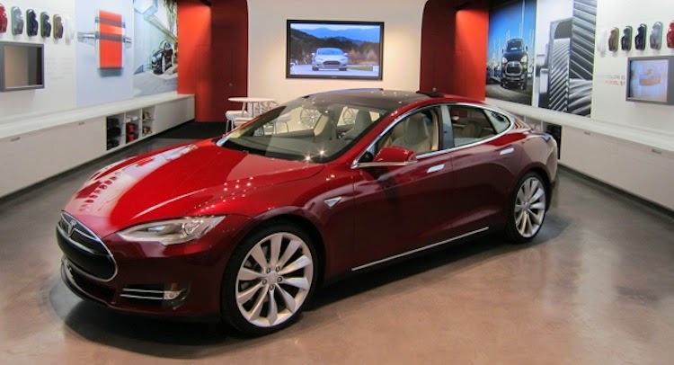  Michigan Governor Signs Bill To ‘Strengthen’ Ban On Tesla’s Direct Sales Model
