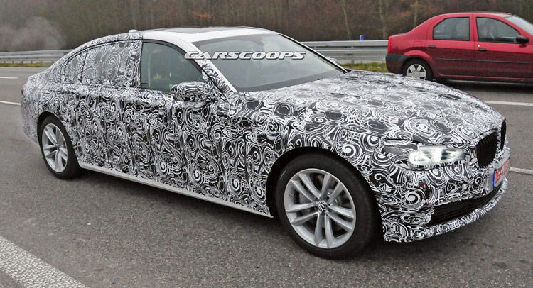  New BMW 7-Series Spied Wearing Full Production Body