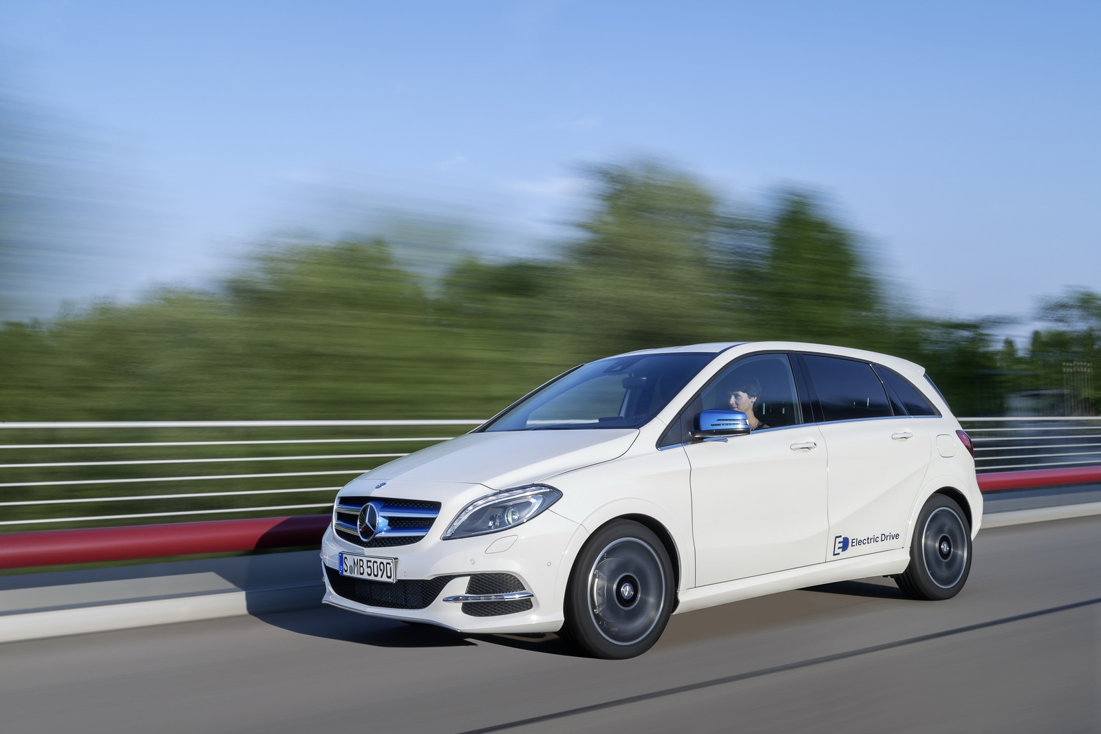 Mercedes-Benz B Class Electric Drive News and Reviews