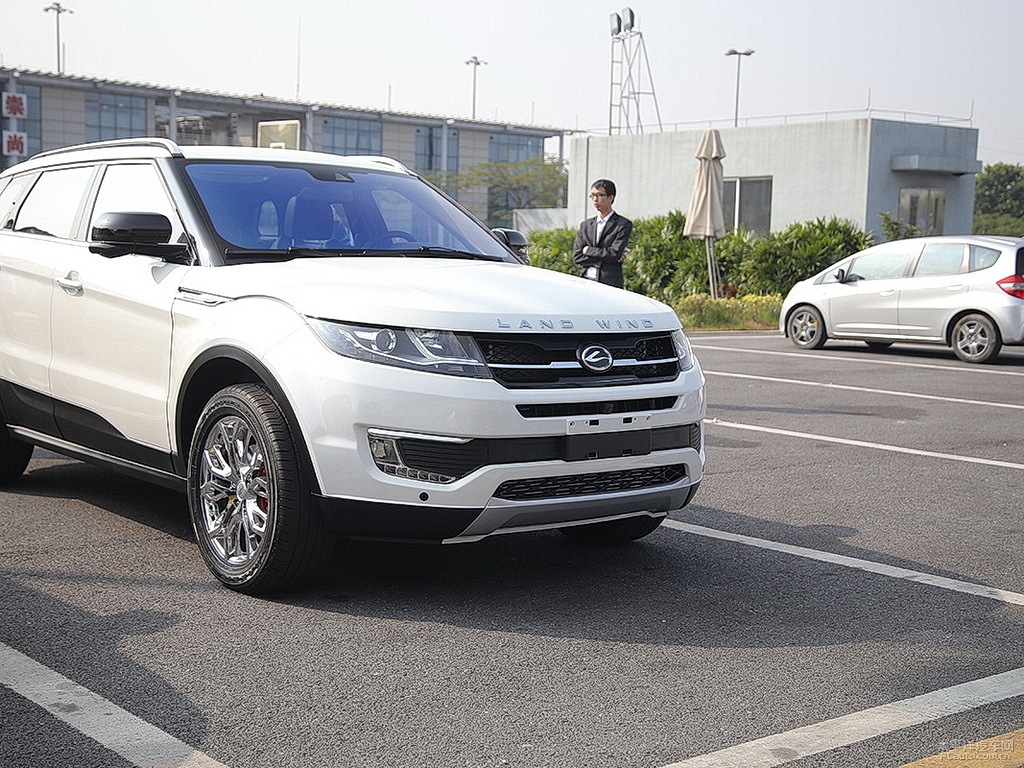LandWind-X7-11 Land Rover Finally Wins Case Against Chinese Evoque Clone