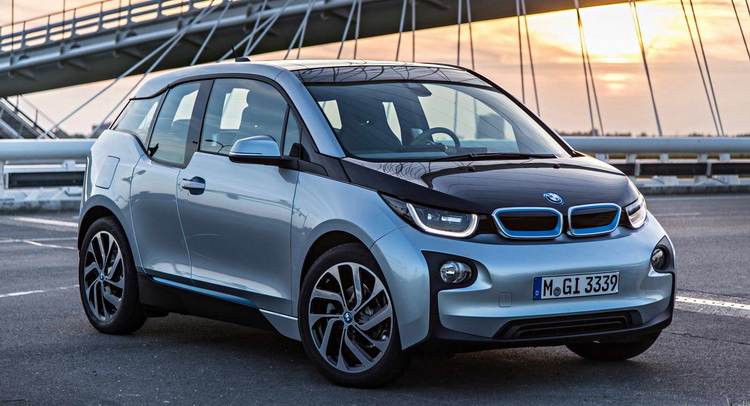  BMW i3 Wins the Green Car of the Year 2015 Award