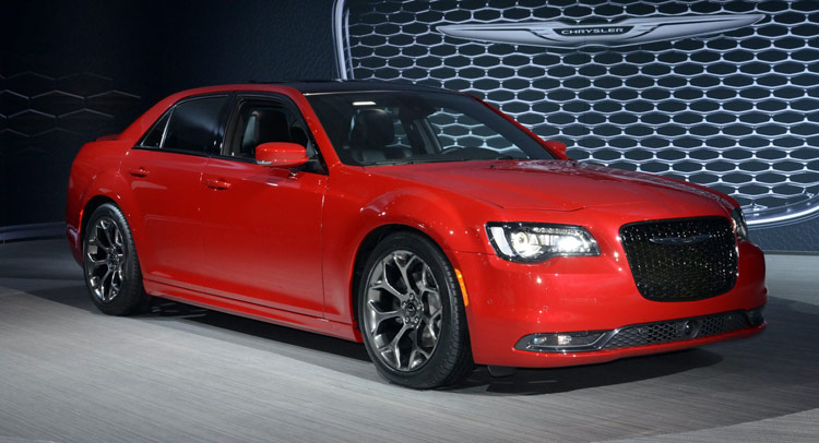  Chrysler 300 Revamped, Gains New 8-Speed Auto Gearbox, SRT Variant Axed