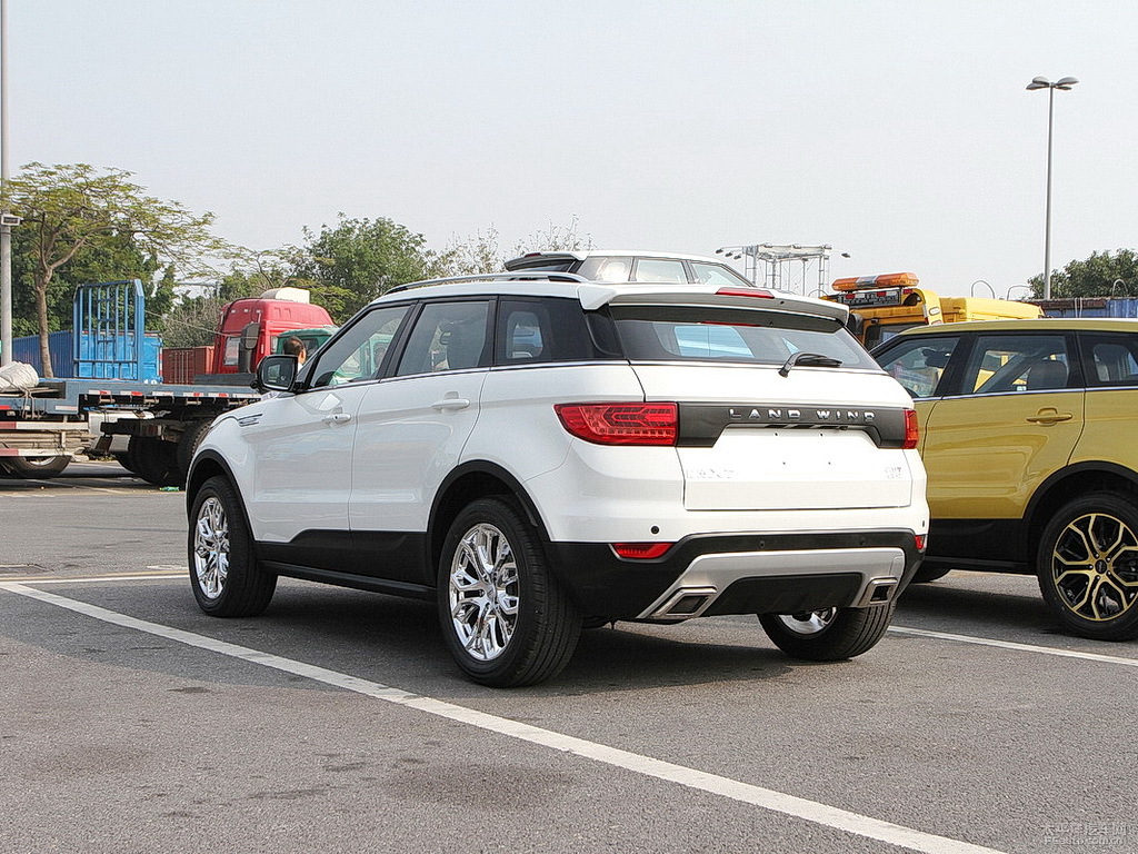 LandWind-X7-21 Land Rover Finally Wins Case Against Chinese Evoque Clone
