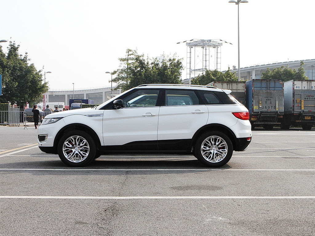 LandWind-X7-14 Land Rover Finally Wins Case Against Chinese Evoque Clone