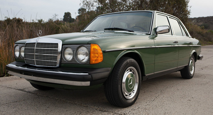  1977 Mercedes-Benz 300D Looks Fantastic, Seller Claims it Only Has 41K Miles