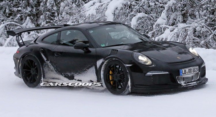  New Porsche 911 GT3 RS Spied Dancing in the Snow