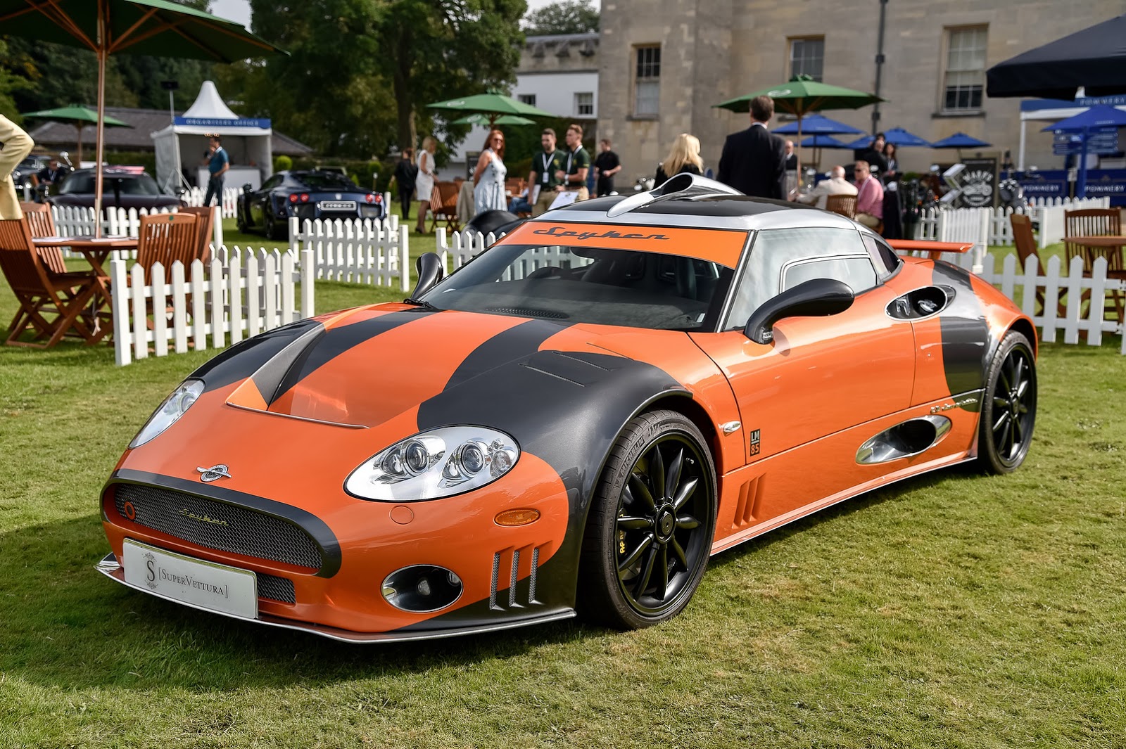 Голландский автомобиль spyker