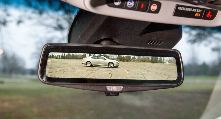  2016 Cadillac CT6’s Rearview Mirror Will Get Video Streaming Function