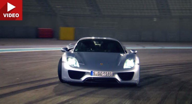  Top Gear’s Richard Hammond Has a Blast in the Porsche 918 Spyder