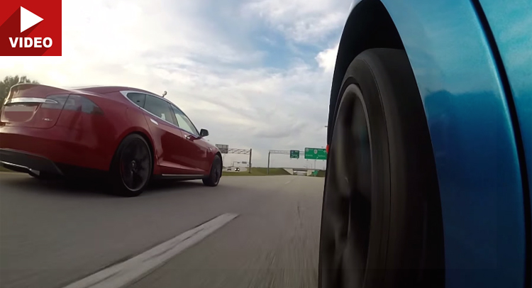  Tesla Model S P85D Challenges Lamborghini Aventador in a Drag Race