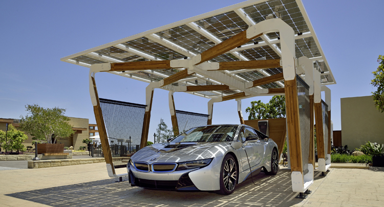  BMW Reveals Home Solar Charging Solution for Electric i Models