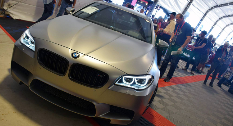 Last Bmw M5 “30 Jahre” Limited Edition Model In The Us Fetches $700,000 At  Auction | Carscoops