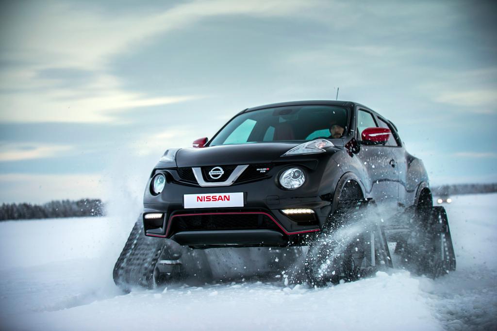Nissan Juke Nismo Rs Ditches Wheels For Tank Treads Carscoops