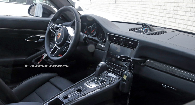  Facelifted 2016 Porsche 911’s Interior Spied Undisguised!