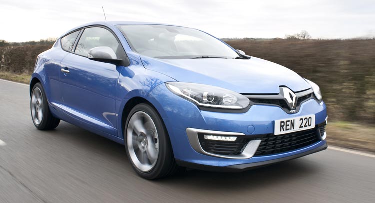  Renault Gives the Entire Mégane Lineup a 220PS Engine in the UK