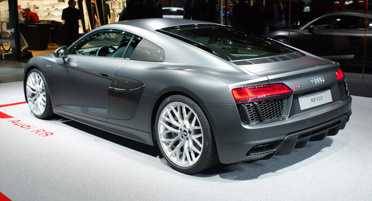  Audi’s New 2016 R8 Models in 110 Photos