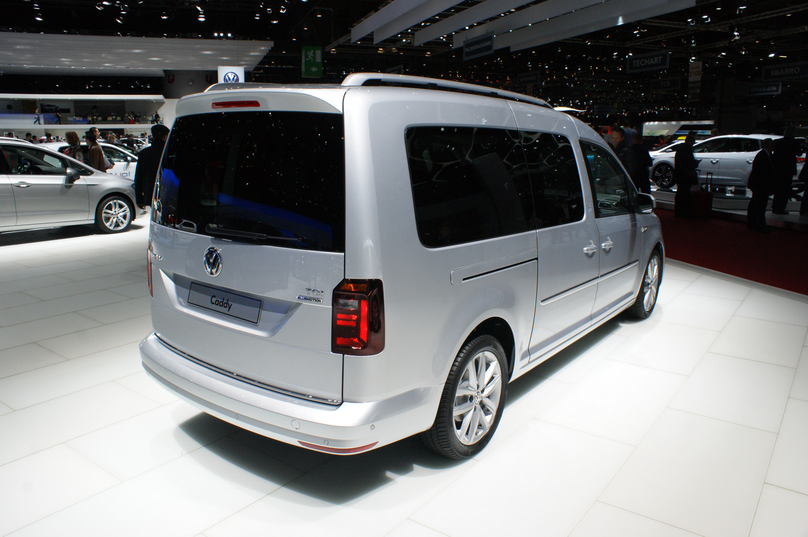 New VW Caddy Maxi Shows its Longer Body in Geneva Carscoops