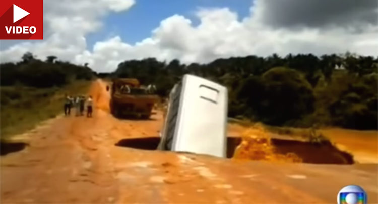  Flood Swallows Up Bus in Brazil, Spits it Back out Again!